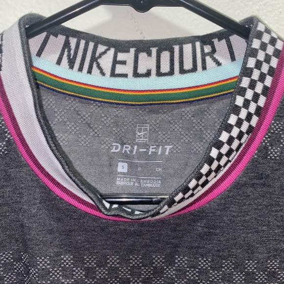 Nike Court Challenger Tennis Shirt Top - Picture 3 of 9